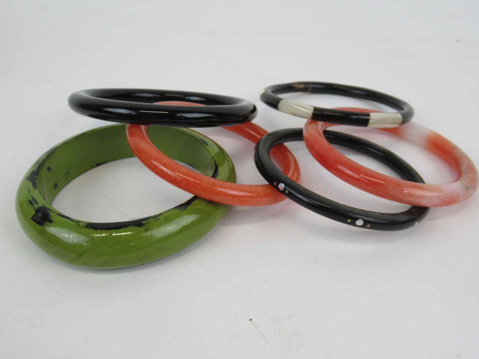 Green Lacquer Elliptical Bangle bracelet (1 of 5)