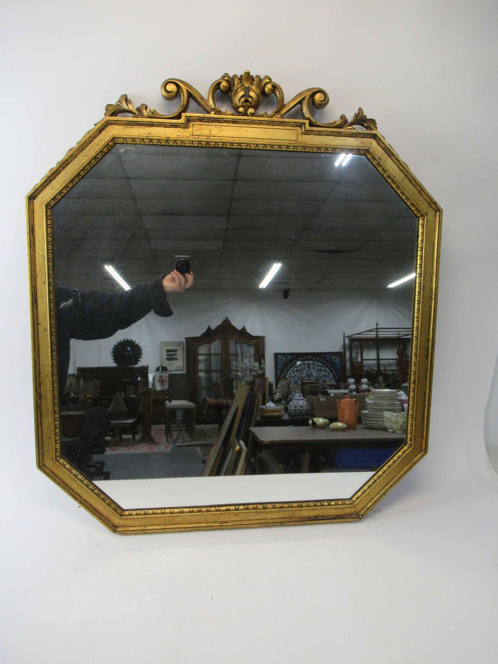 Giltwood Octagonal Form Hanging Wall Mirror (1 of 4)