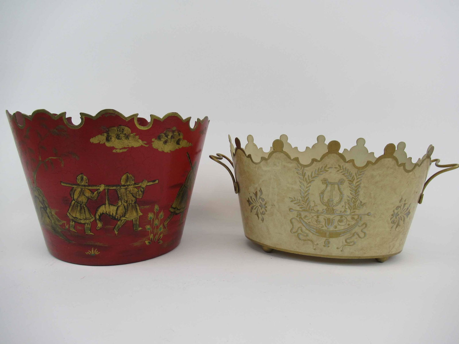 Italian Toleware Gilt Decorated Cache Pot (1 of 5)