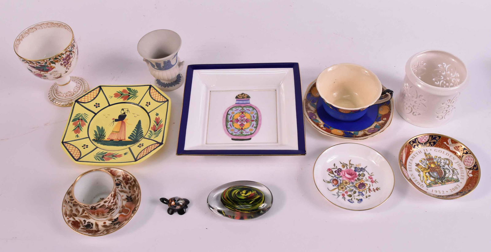 Group of Assorted Porcelain Table Articles (1 of 9)