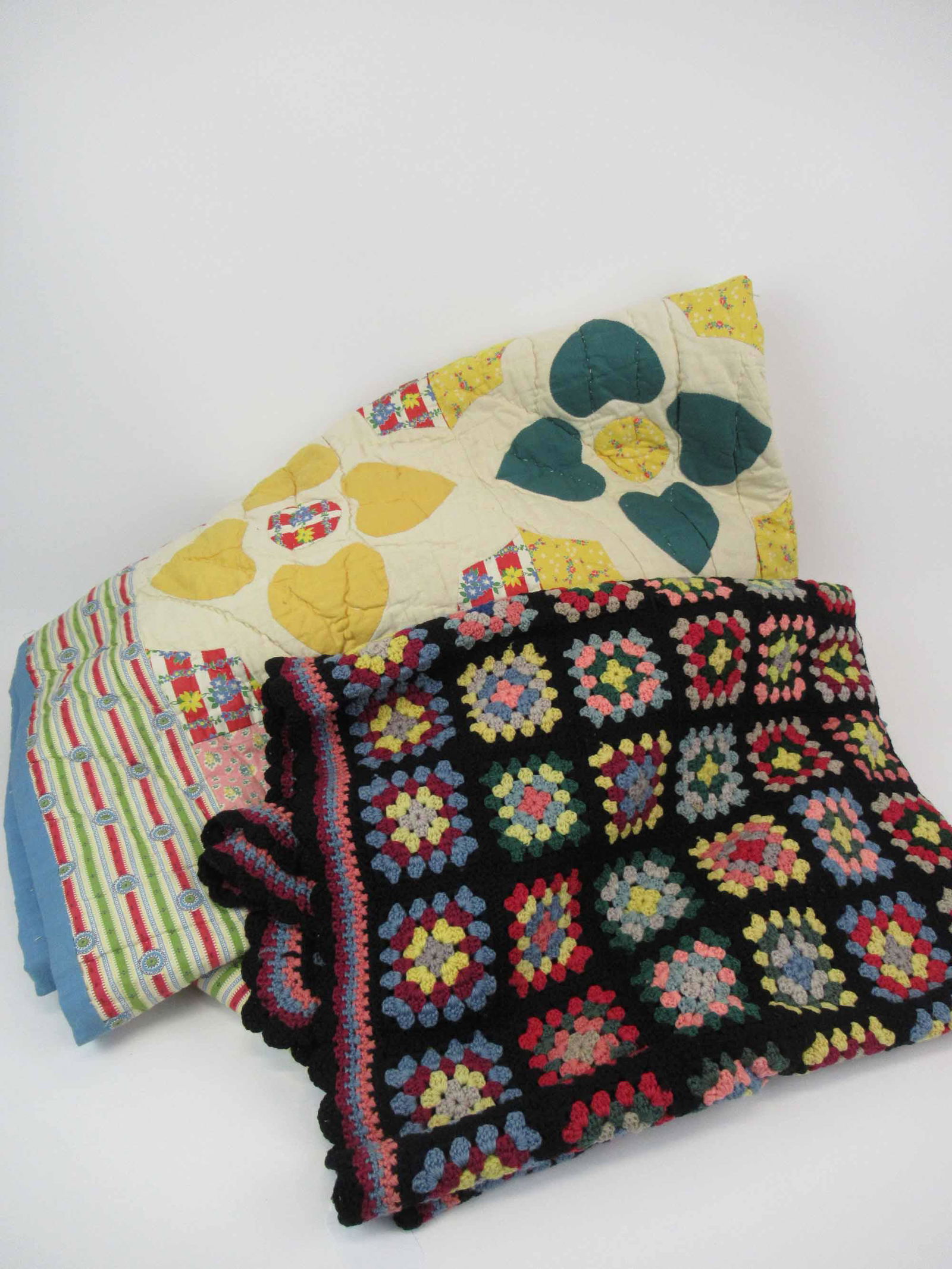 Hand Sewn Country Style Patchwork Quilt (1 of 9)