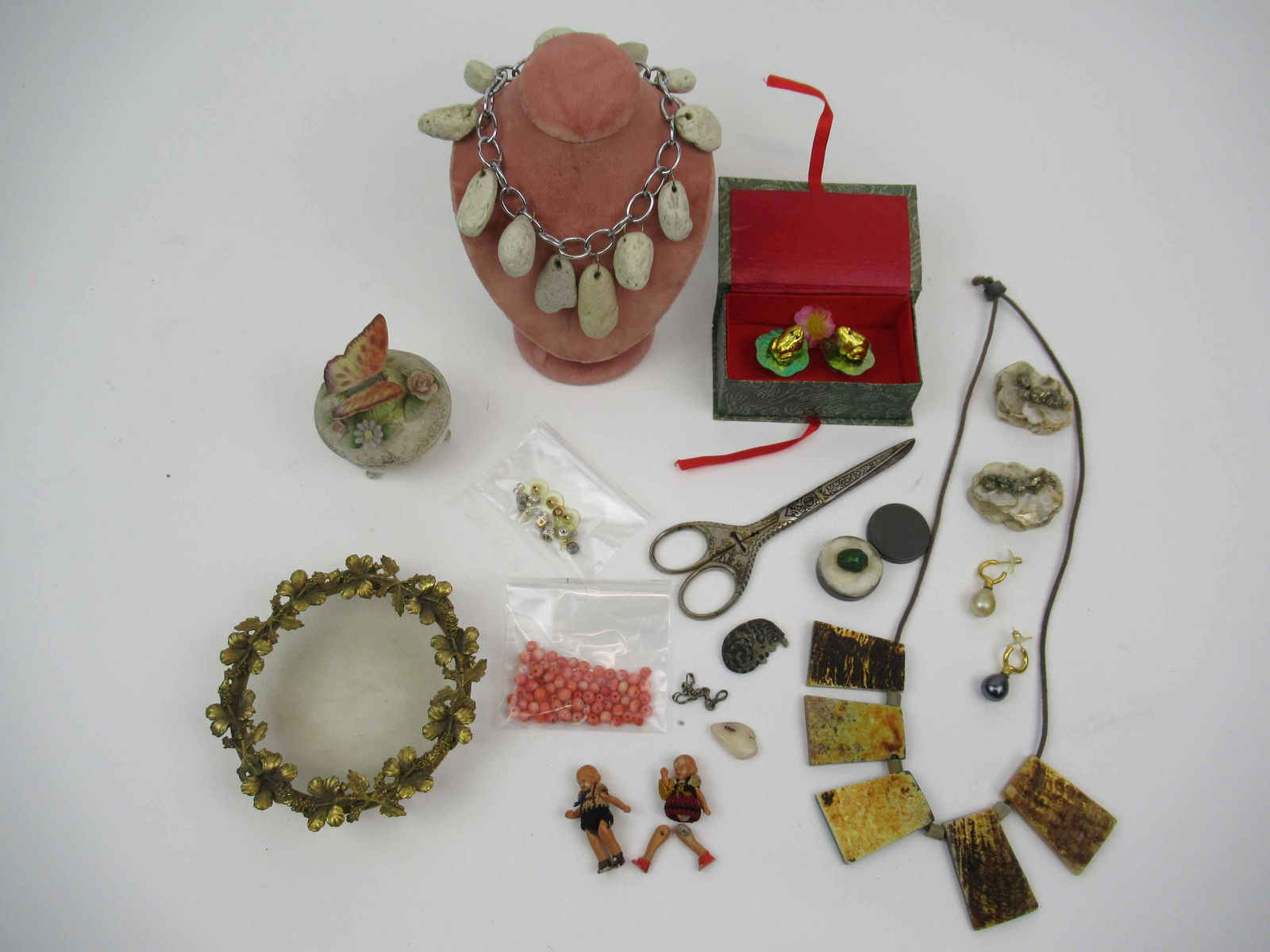 Group of Miscellaneous Items (1 of 8)
