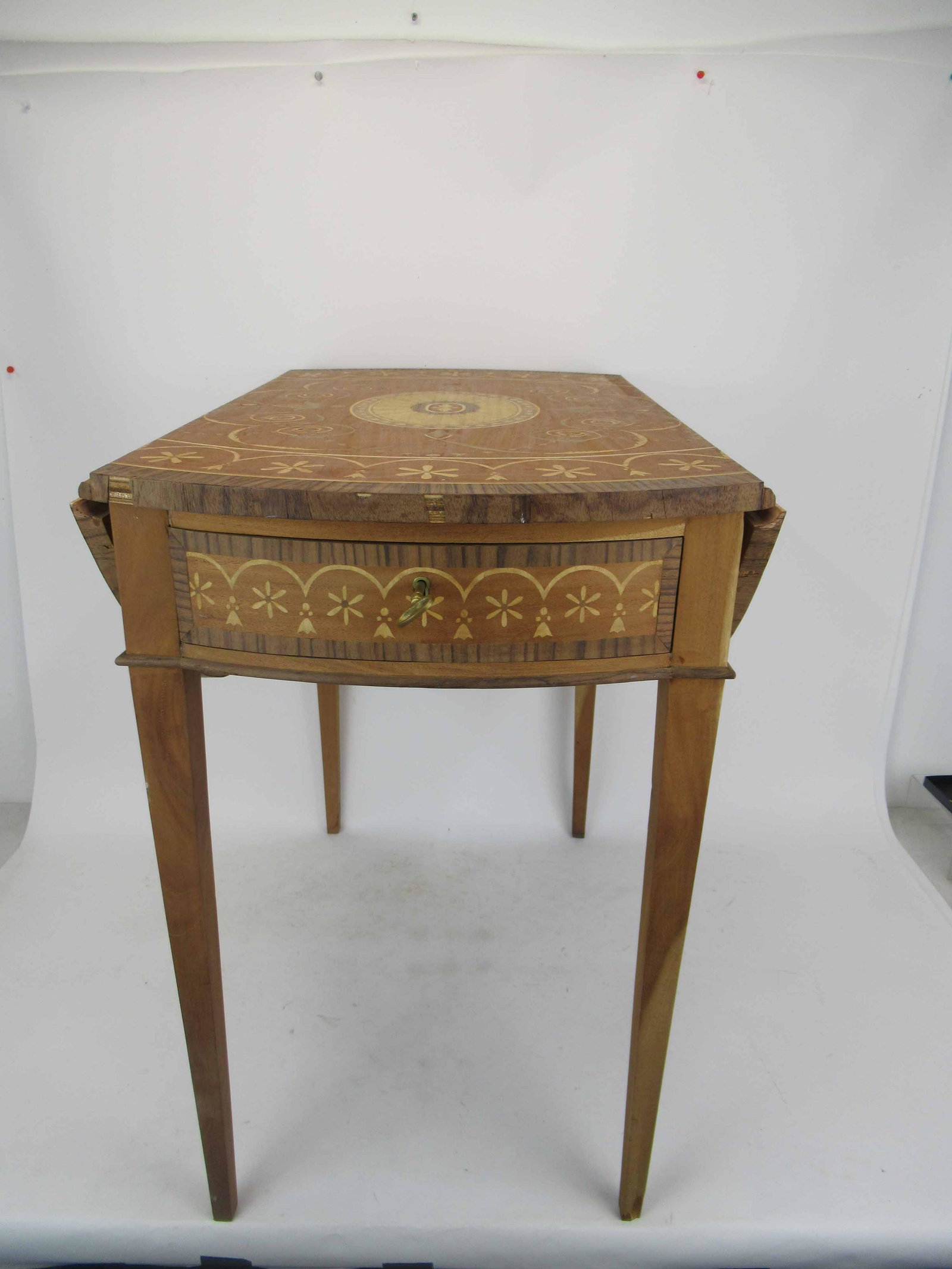 Pair of Federal Style Pembroke Drop Leaf Tables (1 of 6)