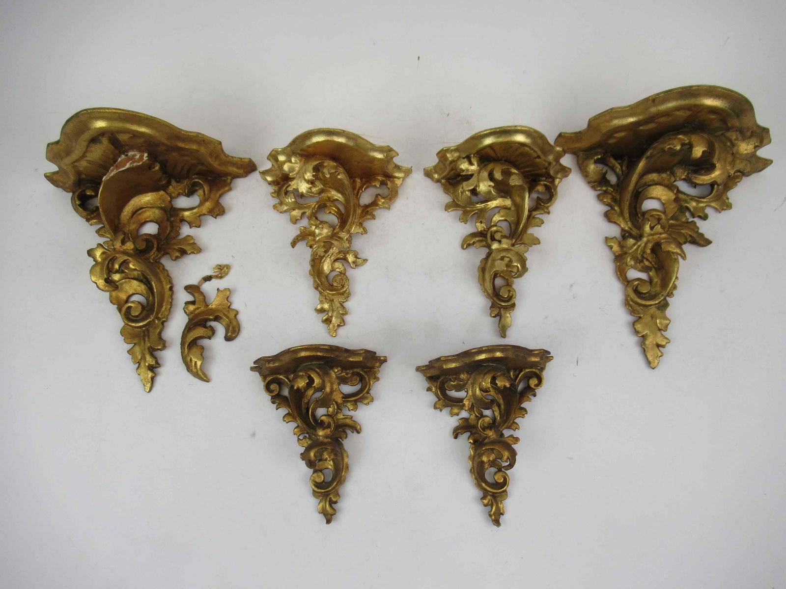 Three Pairs of Italian Giltwood Wall Brackets (1 of 11)