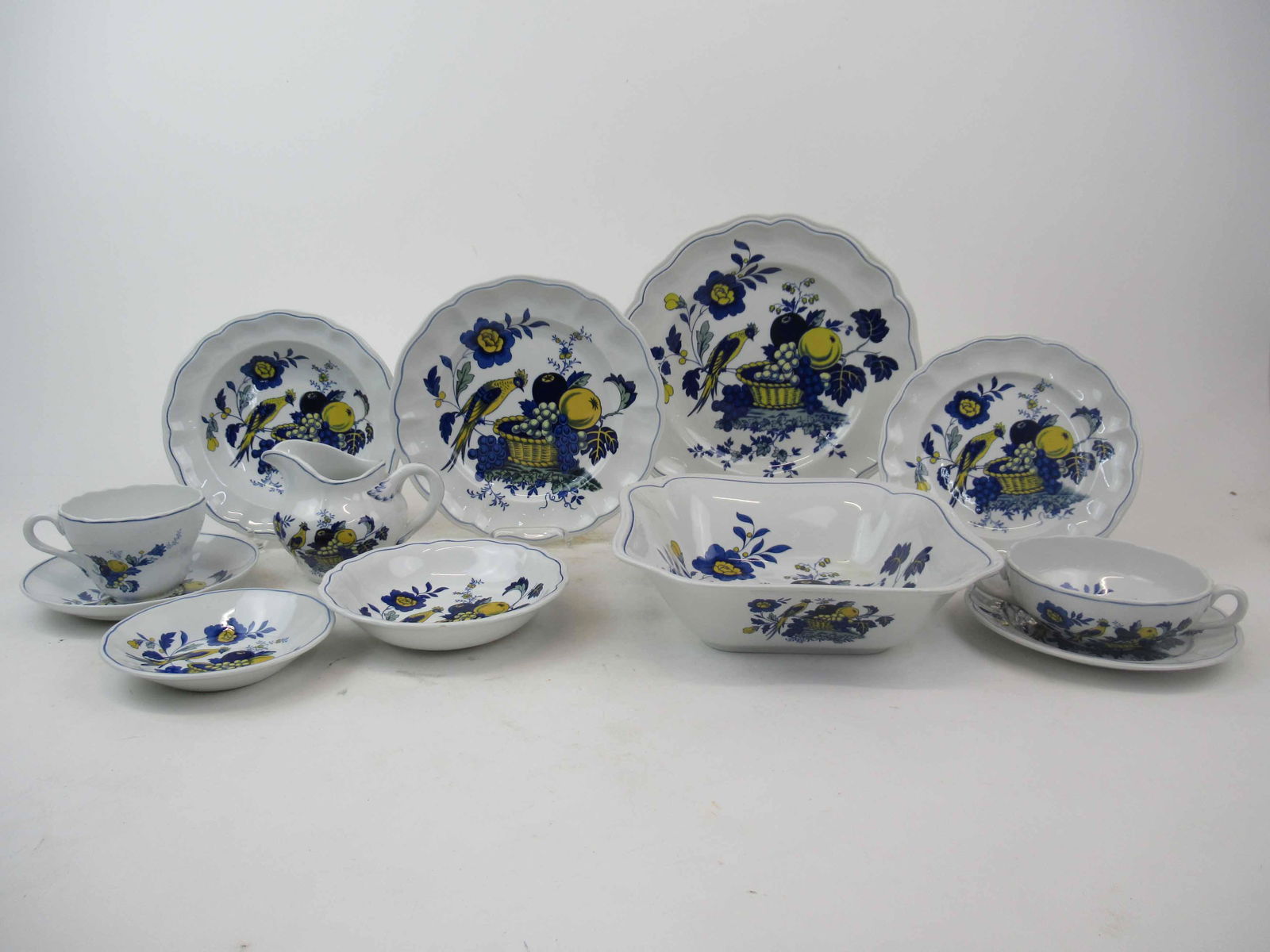 Spode Blue Bird Partial Tableware Service (1 of 9)