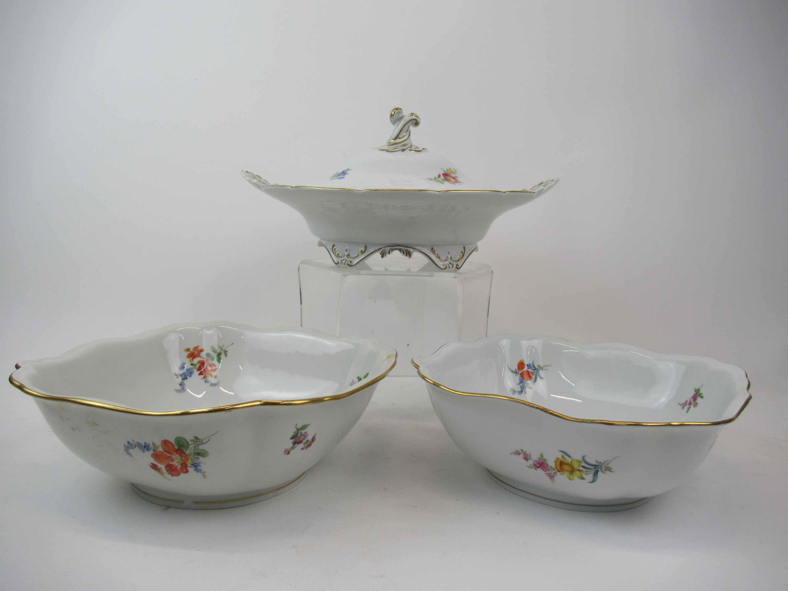 Meissen Porcelain Floral Covered Vegetable Tureen (1 of 6)