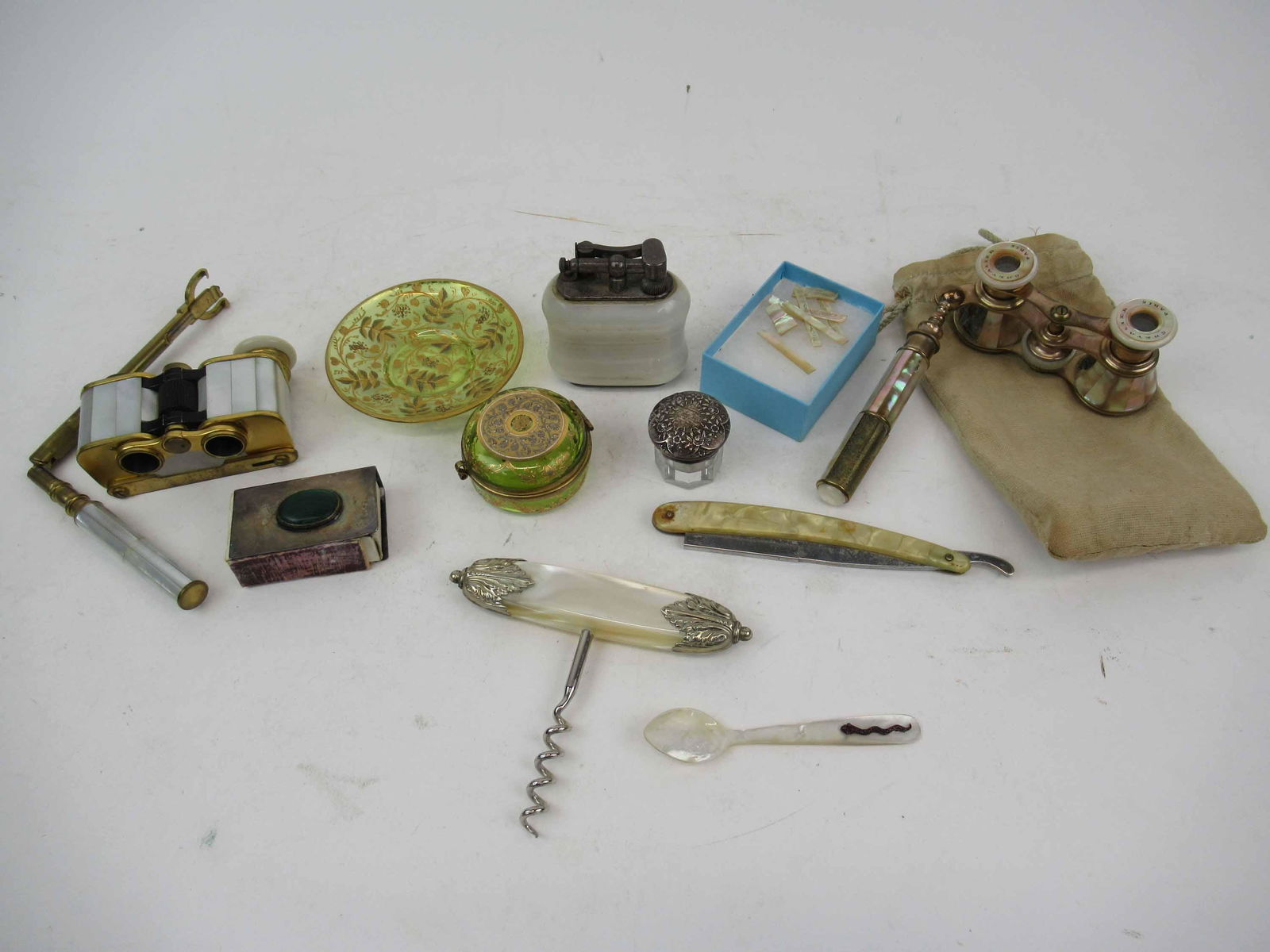 Chevalier Mother of Pearl Opera Glasses (1 of 11)