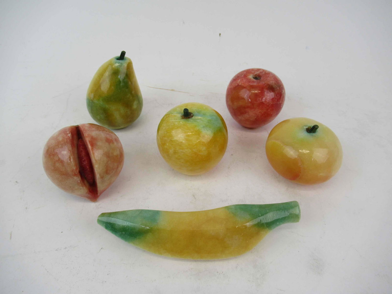 Group of 6 Assorted Stone Fruit (1 of 7)