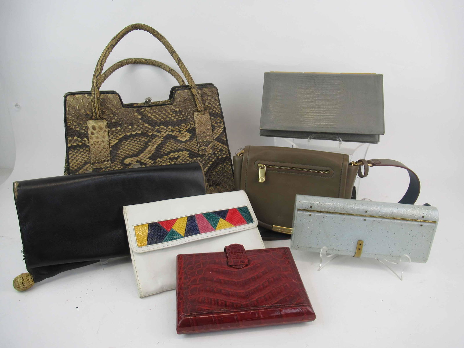 Marc By Marc Jacobs Ladies Crossbody Bag: Marc By Marc Jacobs Ladies Crossbody Bag in Teak color with some scratches and original tags. Together with a group of assorted vintage ladies evening bags. Used condition, wear, worn.