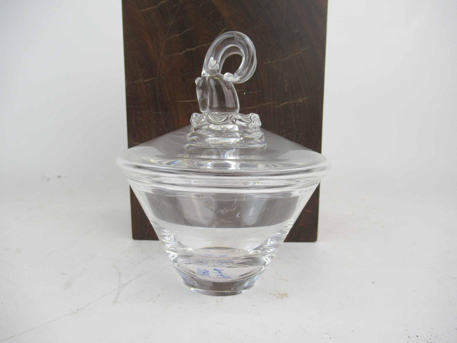 Steuben Crystal Art Glass Ram Head Covered Bowl: Steuben Crystal Art Glass Rams Head Covered Bowl, signed on verso, used condition, wear/worn, measures 6 3/4" high x 5 1/2" in diameter