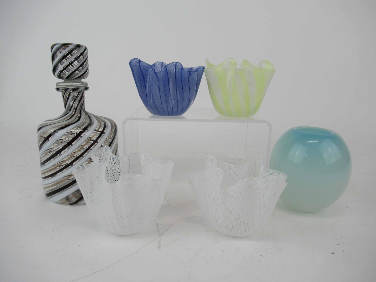 Group of Assorted Modern Handkerchief Bowls: Group of Assorted Modern Muraro Style Handkerchief Bowls. Together with an art glass bottle and vase. Used condition, Handkerchief bowls 3 3/4" diameter x 2 3/4" tall