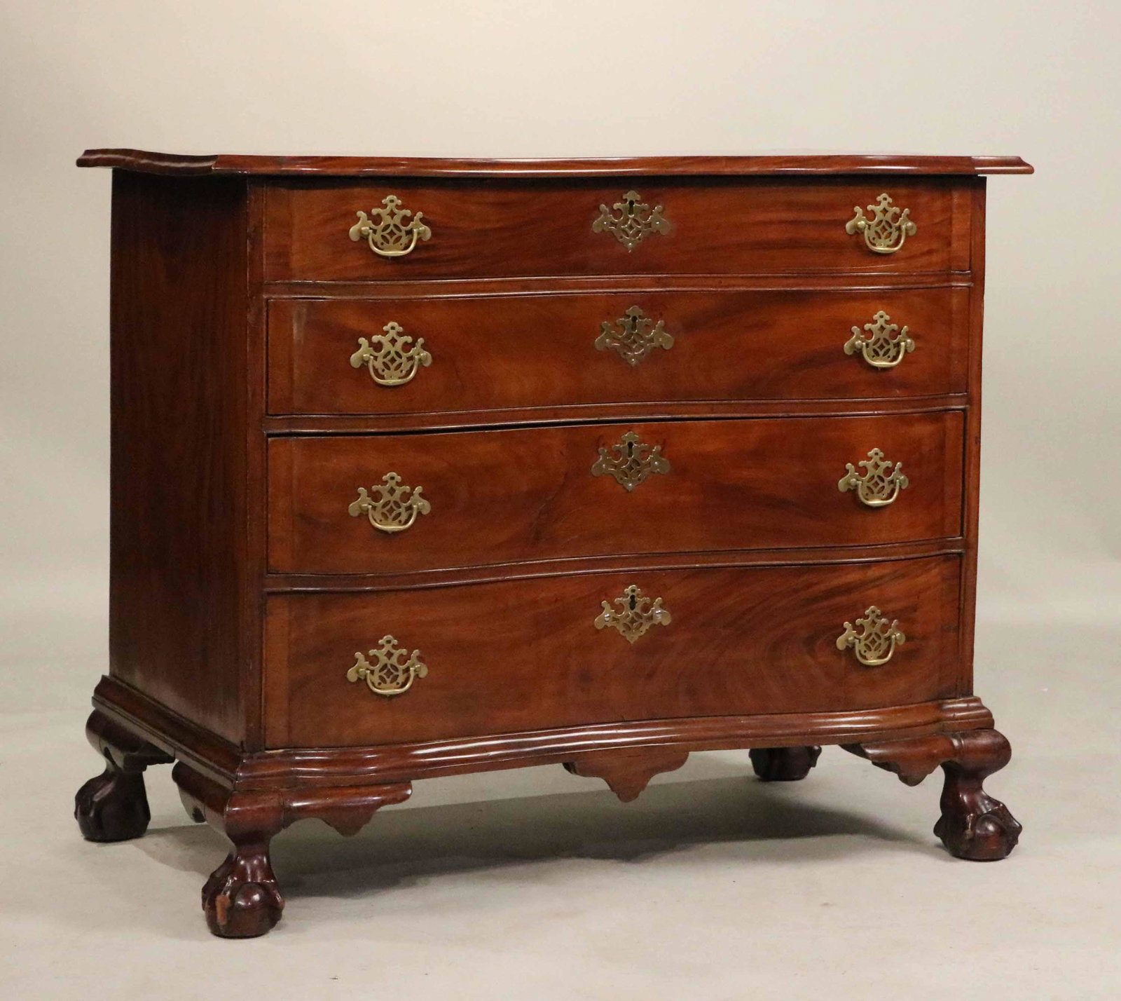 Chippendale Reverse-Serpentine Chest of Drawers (1 of 6)