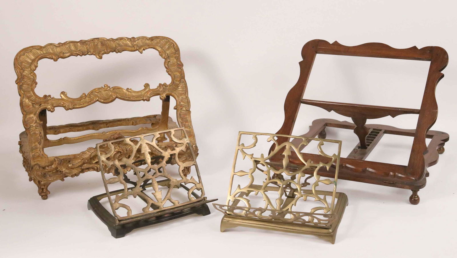 Louis XV Carved Giltwood Adjustable Bookstand (1 of 5)