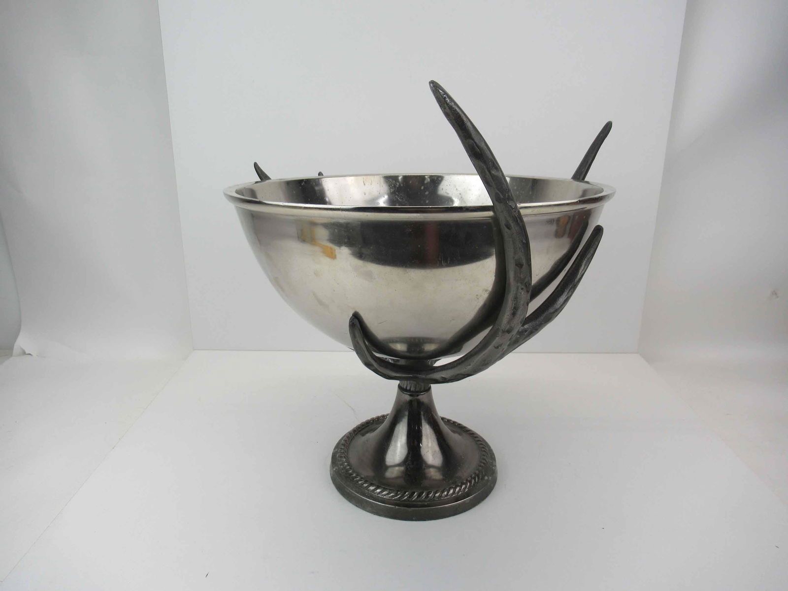 Large Silver Plated Antler Center Bowl (1 of 6)