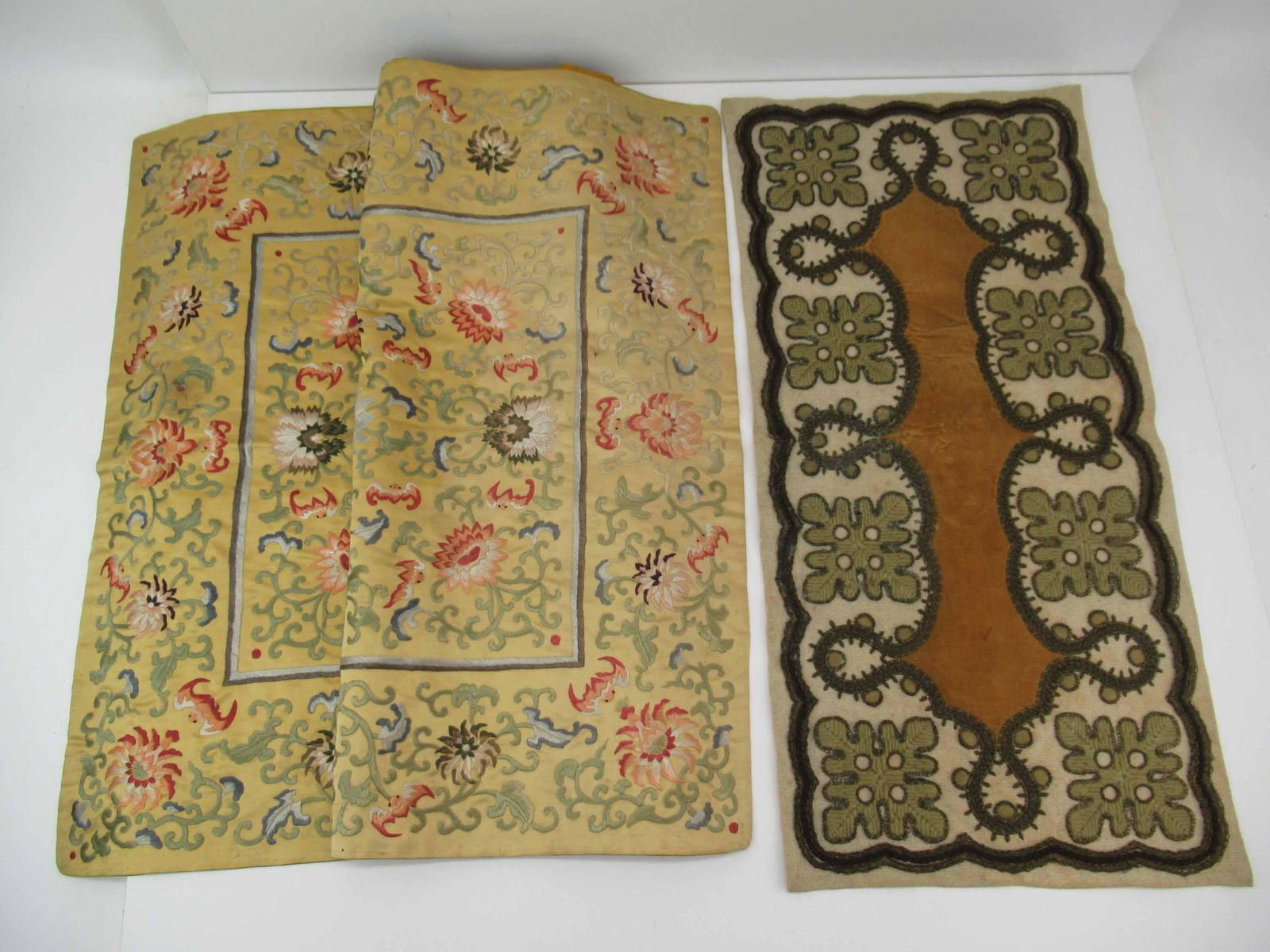 Asian Silk Embroidery Table Covering (1 of 13)