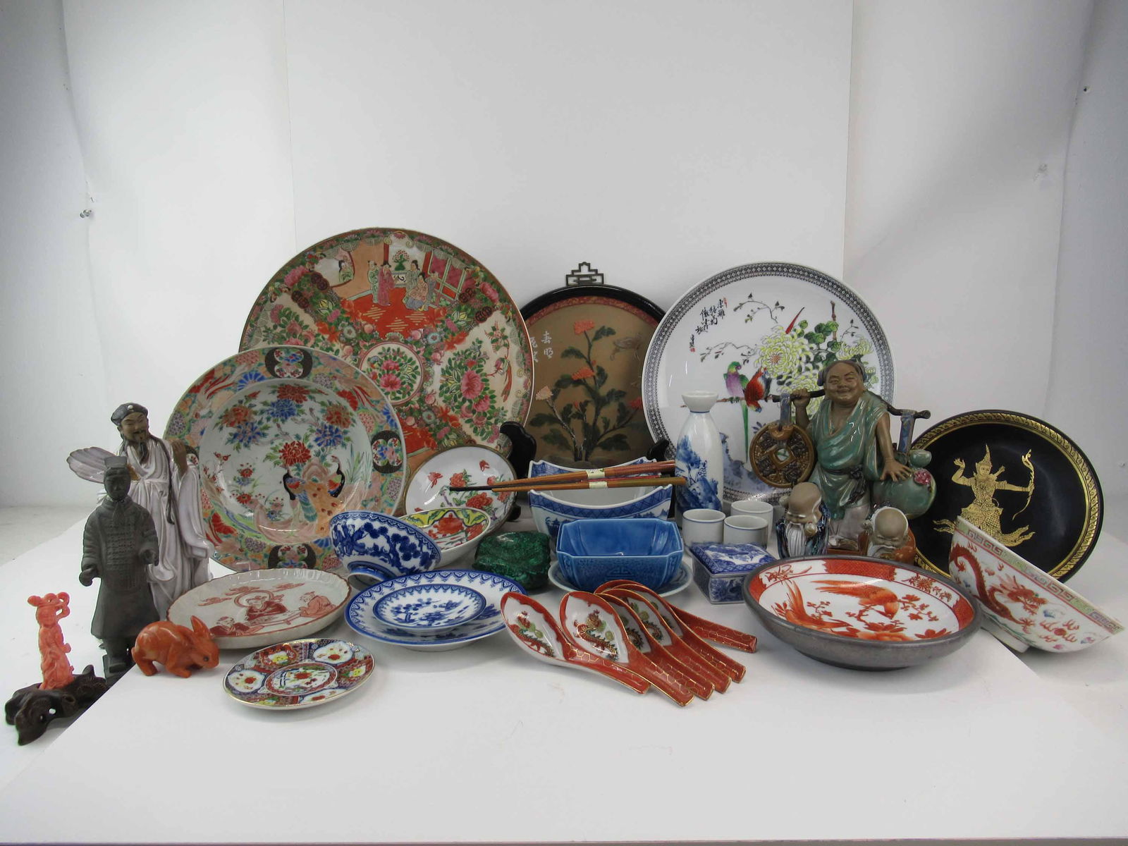 Group of Assorted Oriental Table Articles (1 of 7)