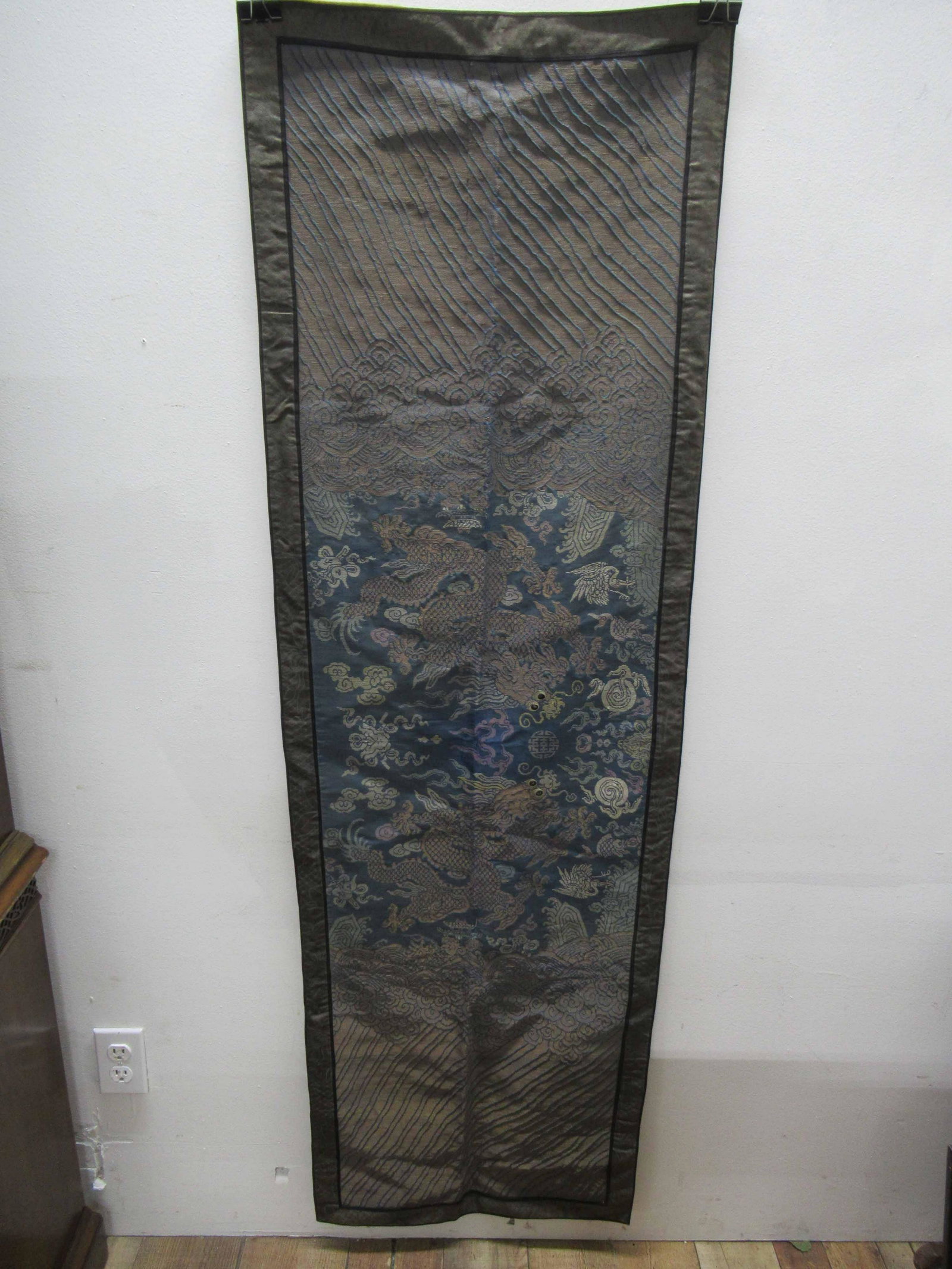Vintage Chinese Embroidered Panel with Dragons (1 of 13)