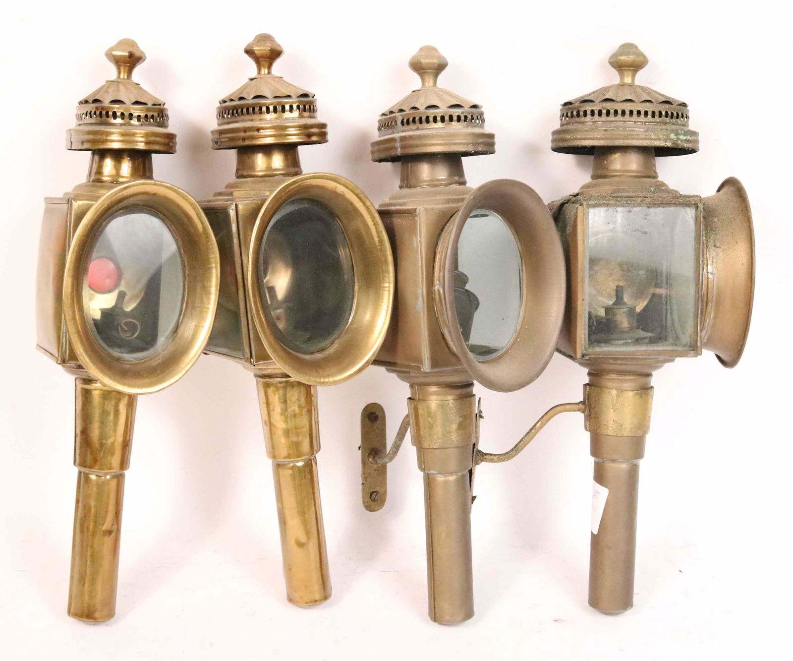 Two Pairs of Brass Coaching Lanterns (1 of 7)