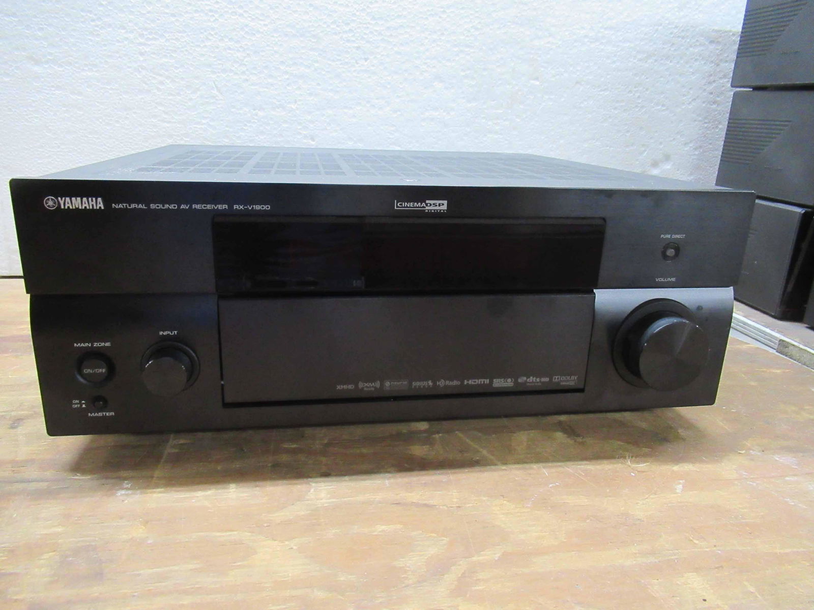 Yamaha Cinema Receiver RX-V1900 (1 of 8)