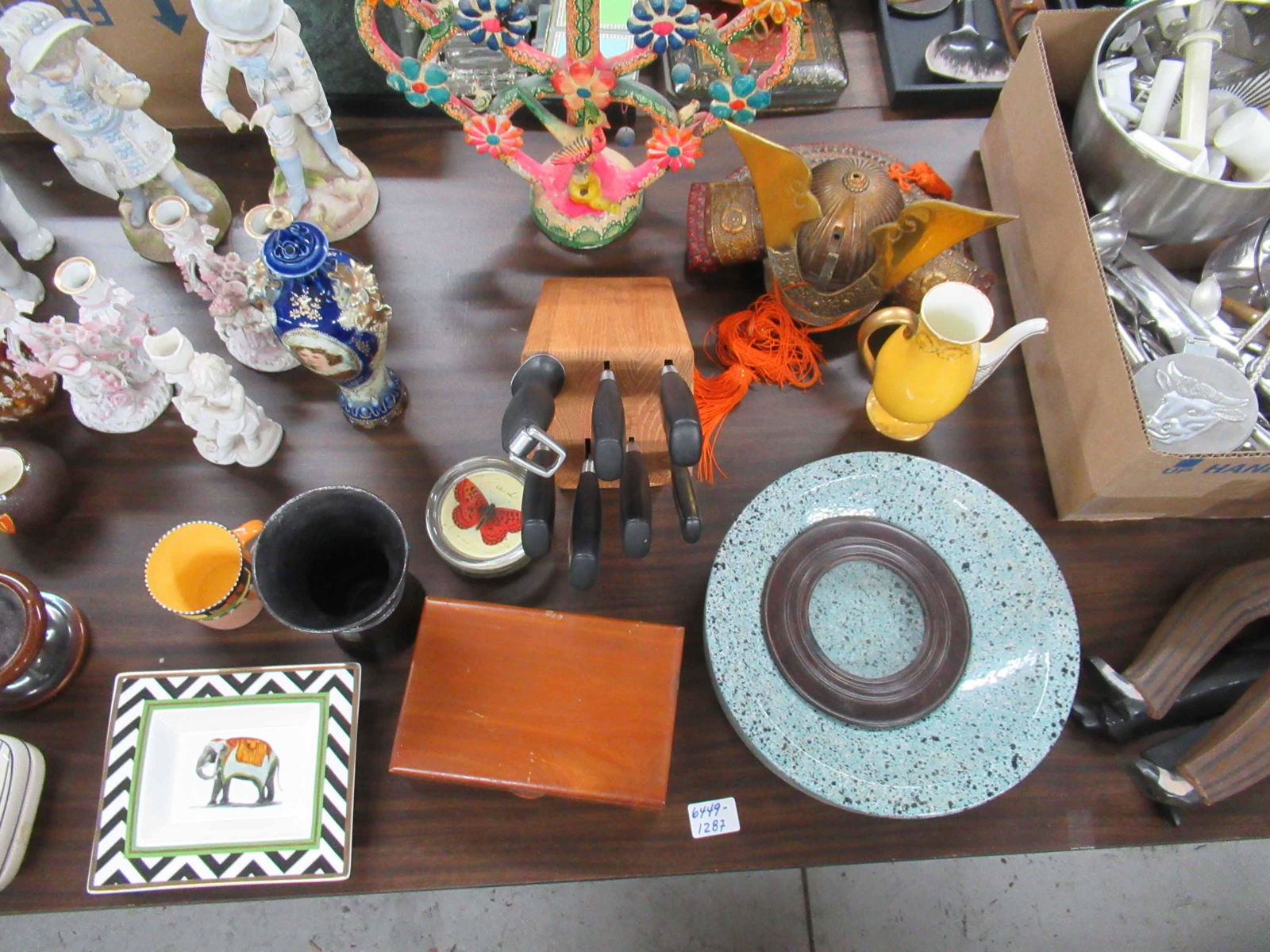 Large Group of Assorted Table Articles - Surprise (1 of 5)