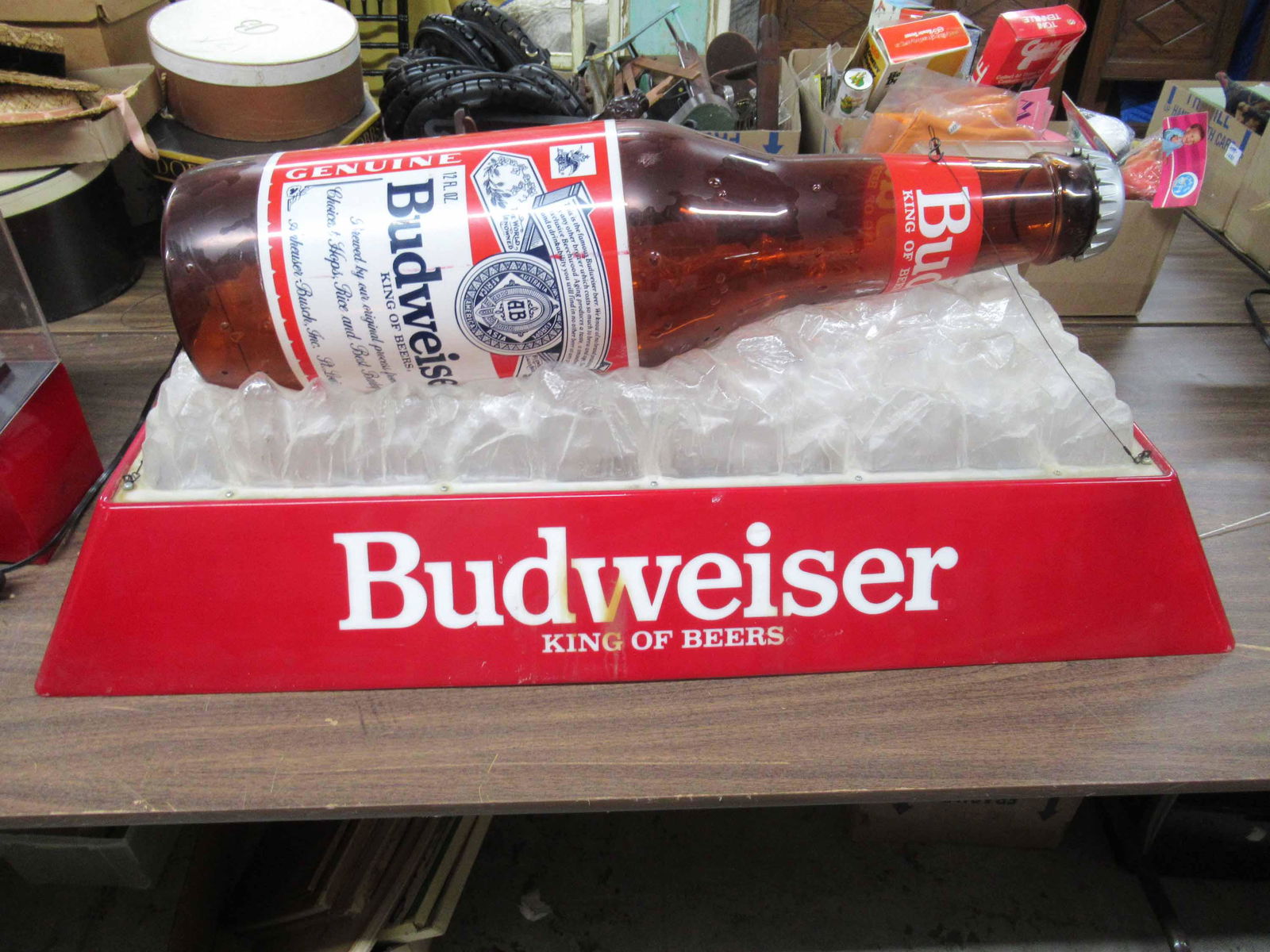 Vintage bud light store pool table light