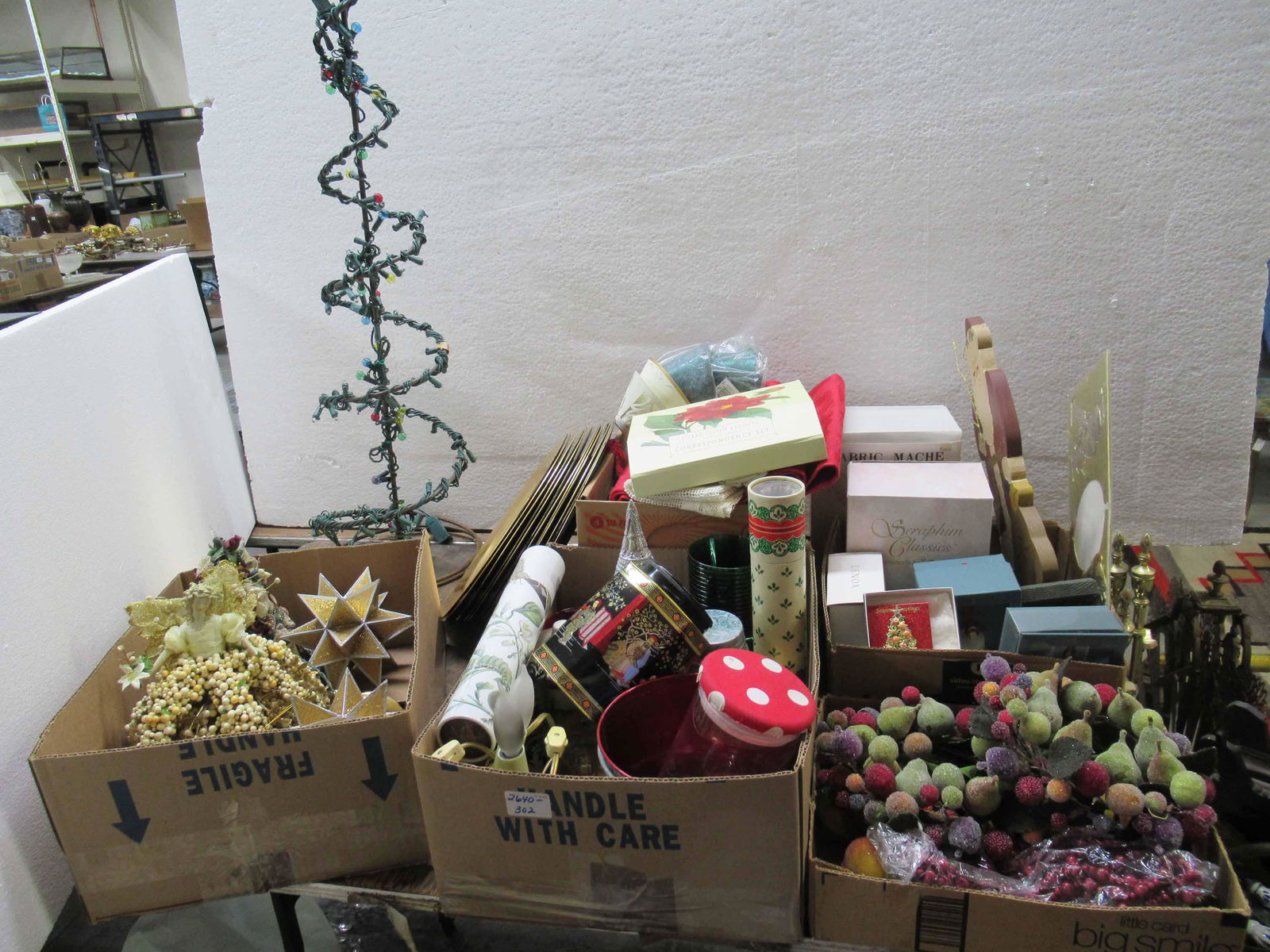 Group of Assorted Christmas Items and Decorations (1 of 8)