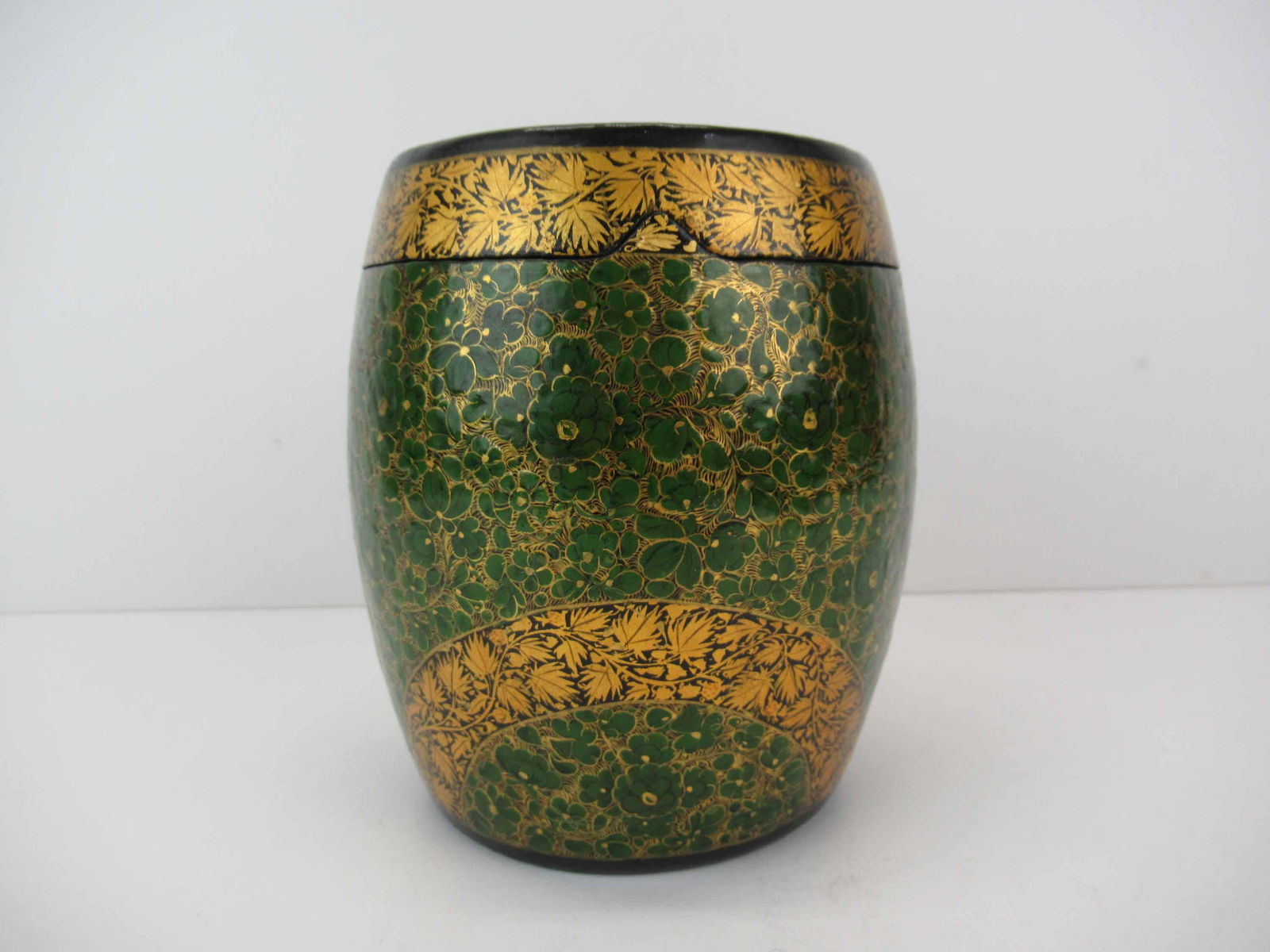 Black & Green Lacquer Cylinder Lidded Box (1 of 6)