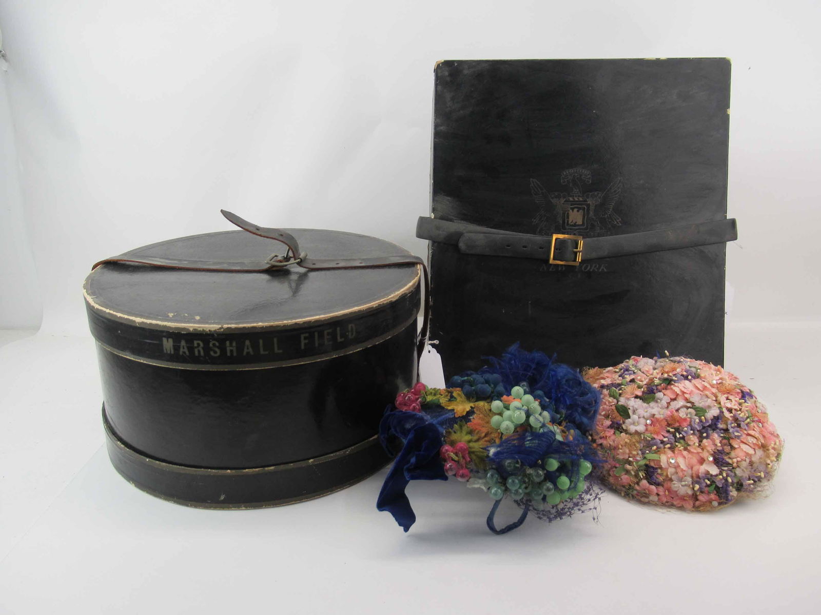Rare Vintage New York Dobbs Fifth Avenue Hat Box