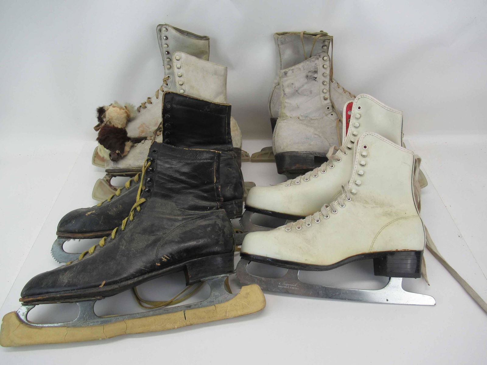 Four Pairs of Assorted Vintage Ice Skates (1 of 5)