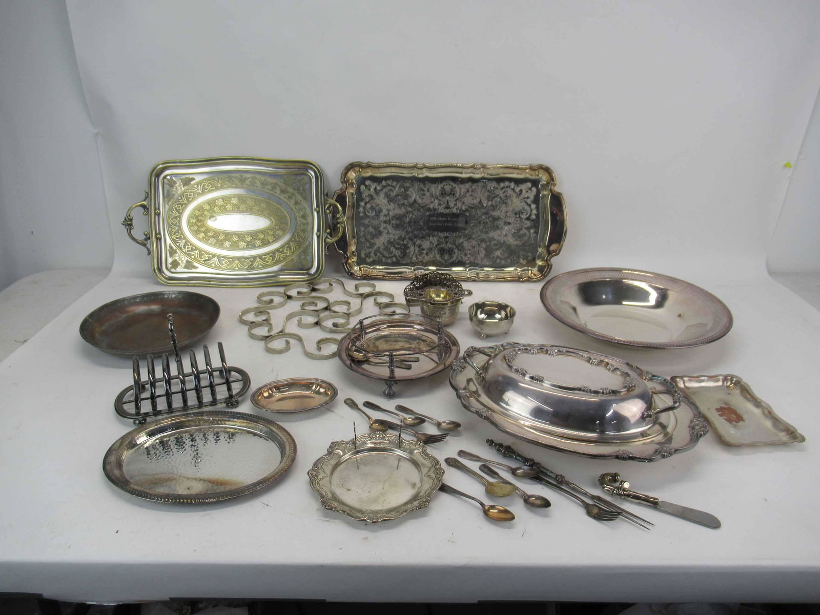 Group of Assorted Silver Plated Table Articles (1 of 8)