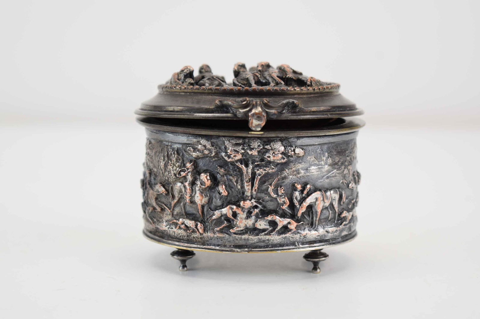 Silver Repousse Footed Trinket Box (1 of 8)