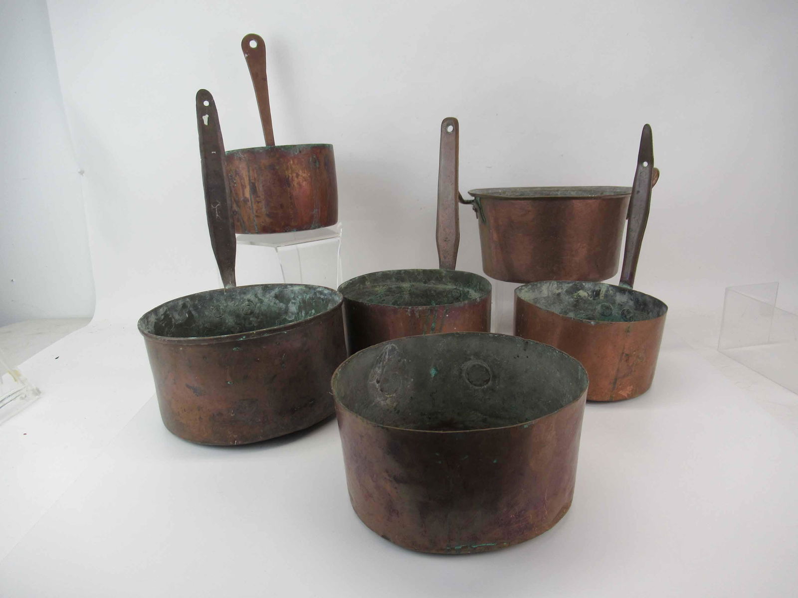 Three Antique Copper Graduated Saucepans (1 of 8)