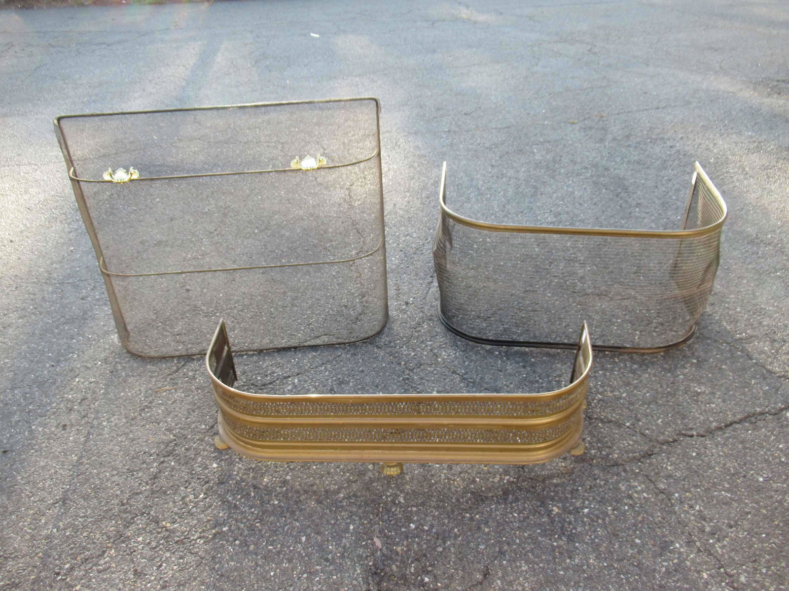 Vintage English Brass Lion Paw Fire Fender (1 of 5)