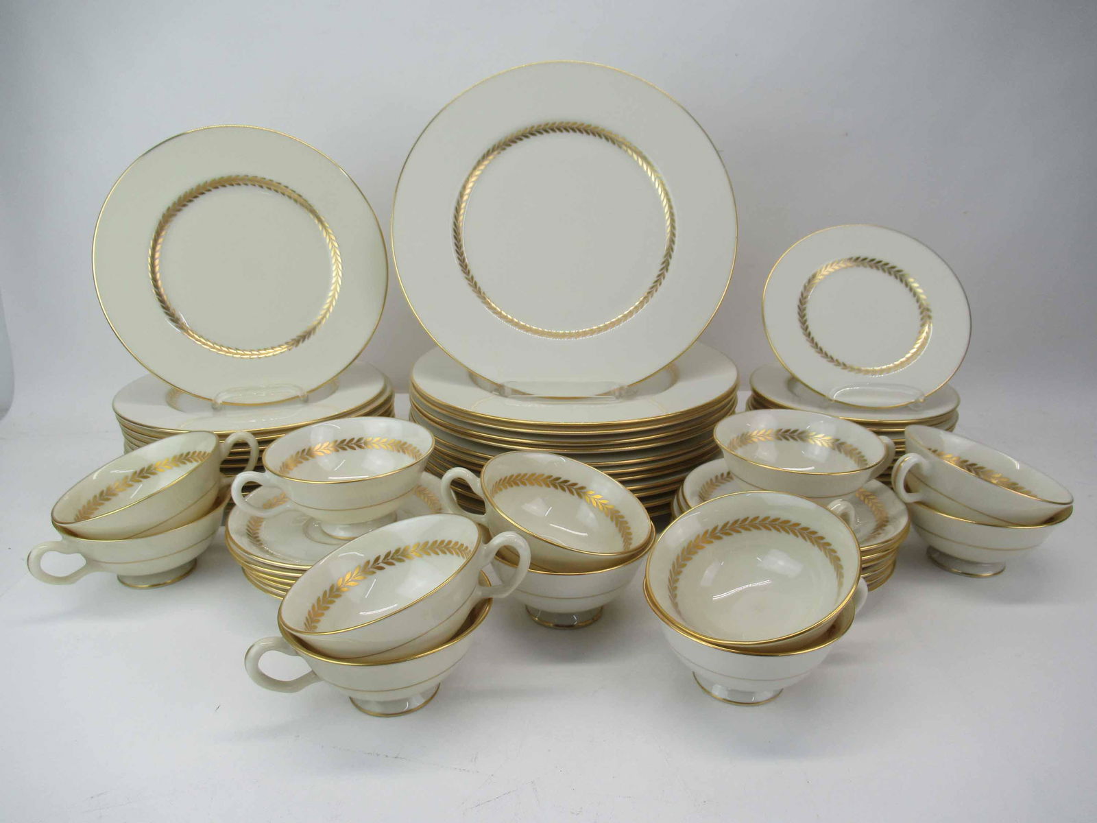 Lenox Porcelain Imperial Dinner Service (1 of 5)