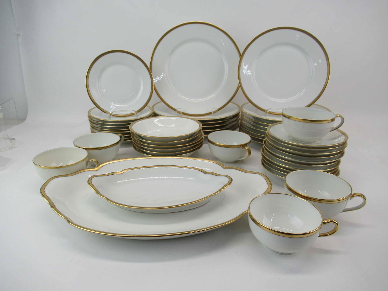Haviland Limoges Breton Partial Dinner Service (1 of 4)