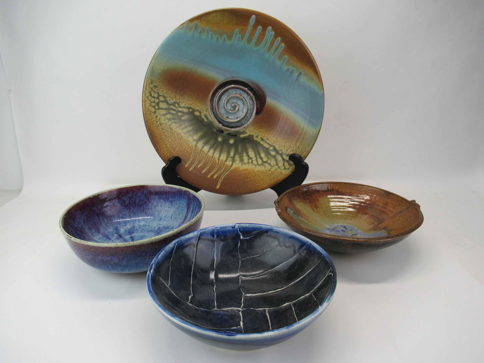 Group of Assorted Art Pottery Bowls (1 of 10)