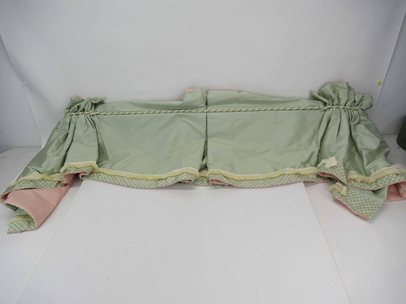 Custom Silk Window Valance (1 of 5)