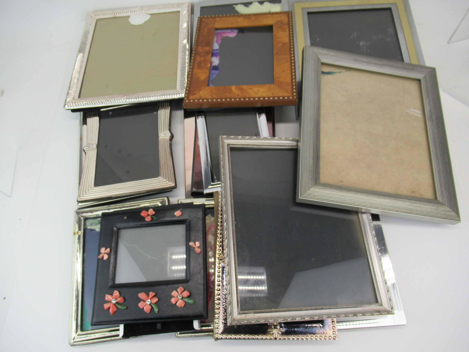 Group of Silverplate Picture Frames (1 of 6)