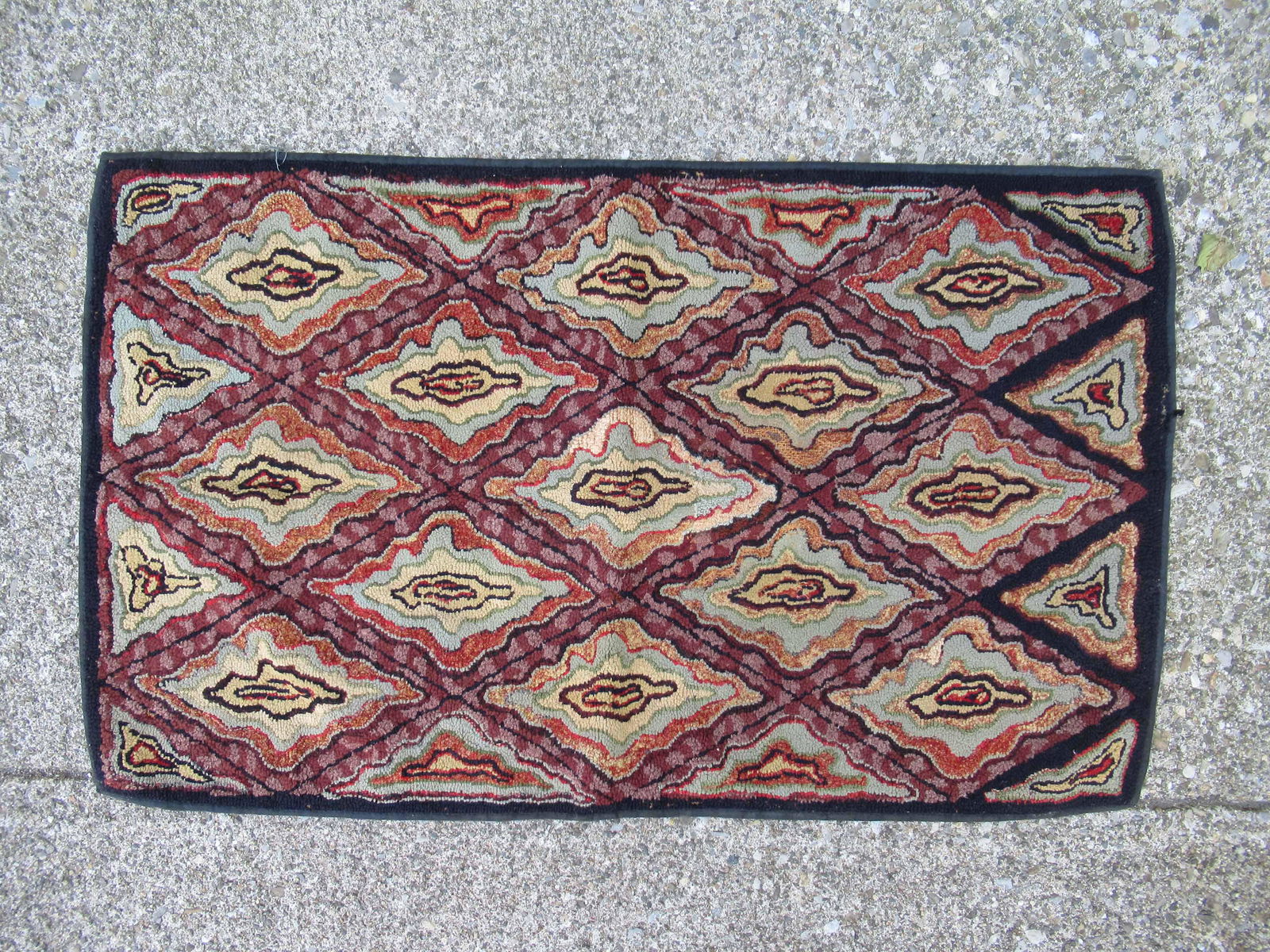 Vintage Hooked Accent Rug (1 of 6)