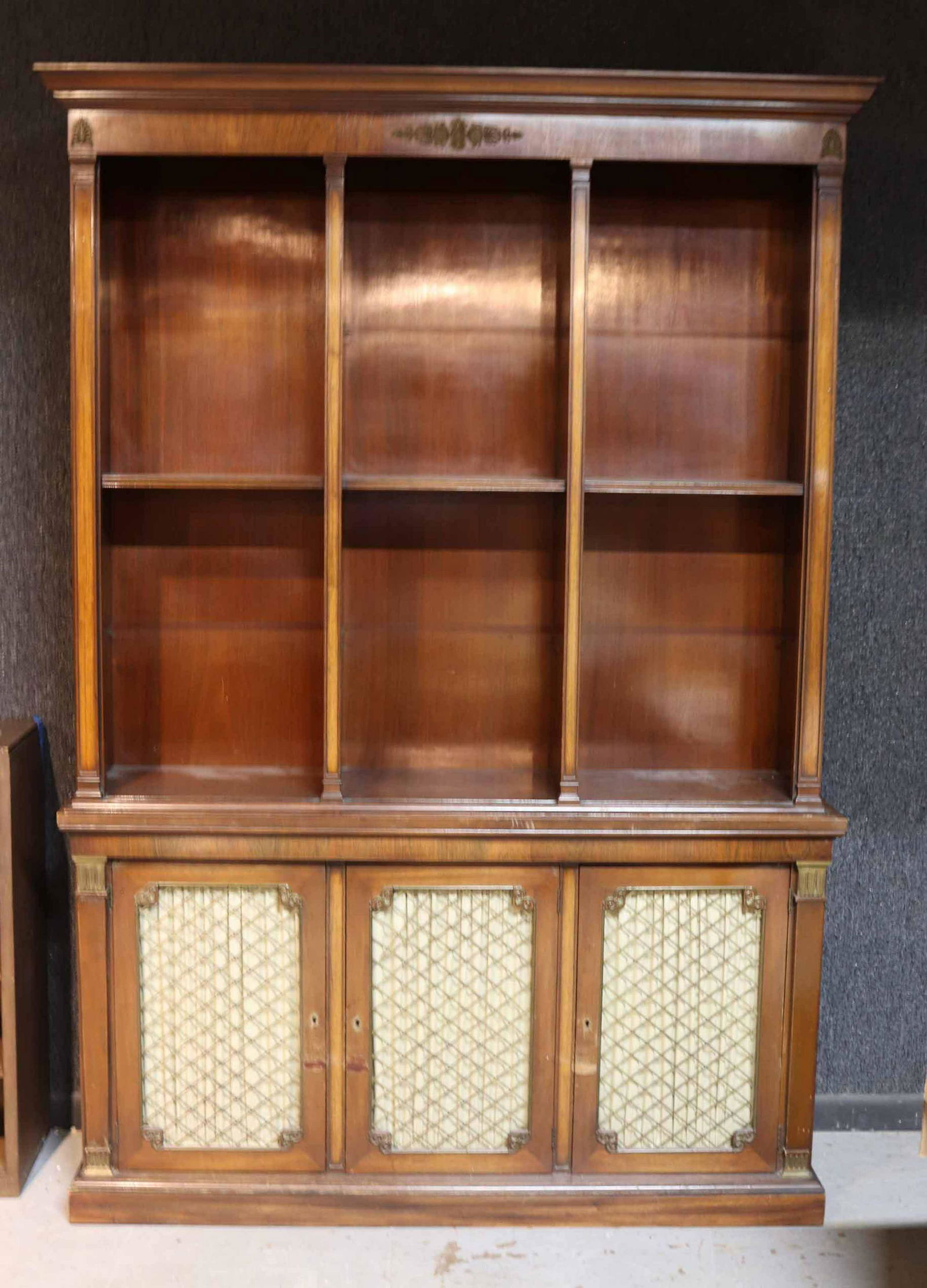 Regency Style Mahogany Bookcase Cabinet (1 of 17)