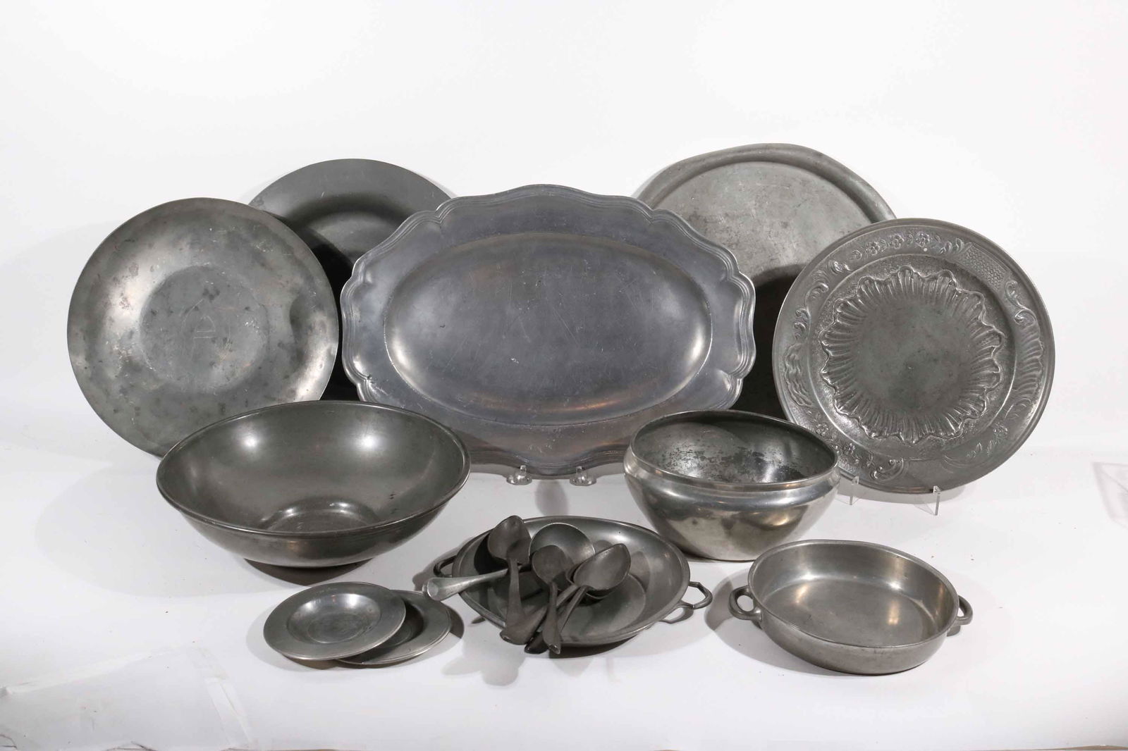 Sixteen Pewter Table Articles (1 of 11)