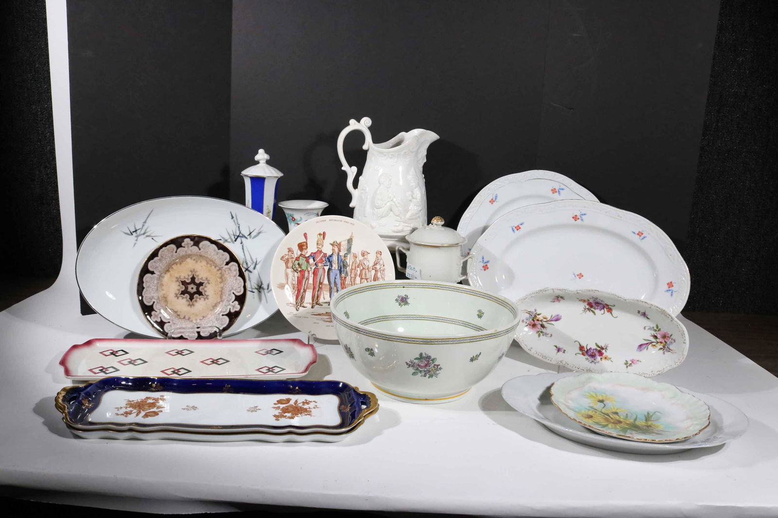 Group of Assorted Porcelain Table Articles (1 of 12)