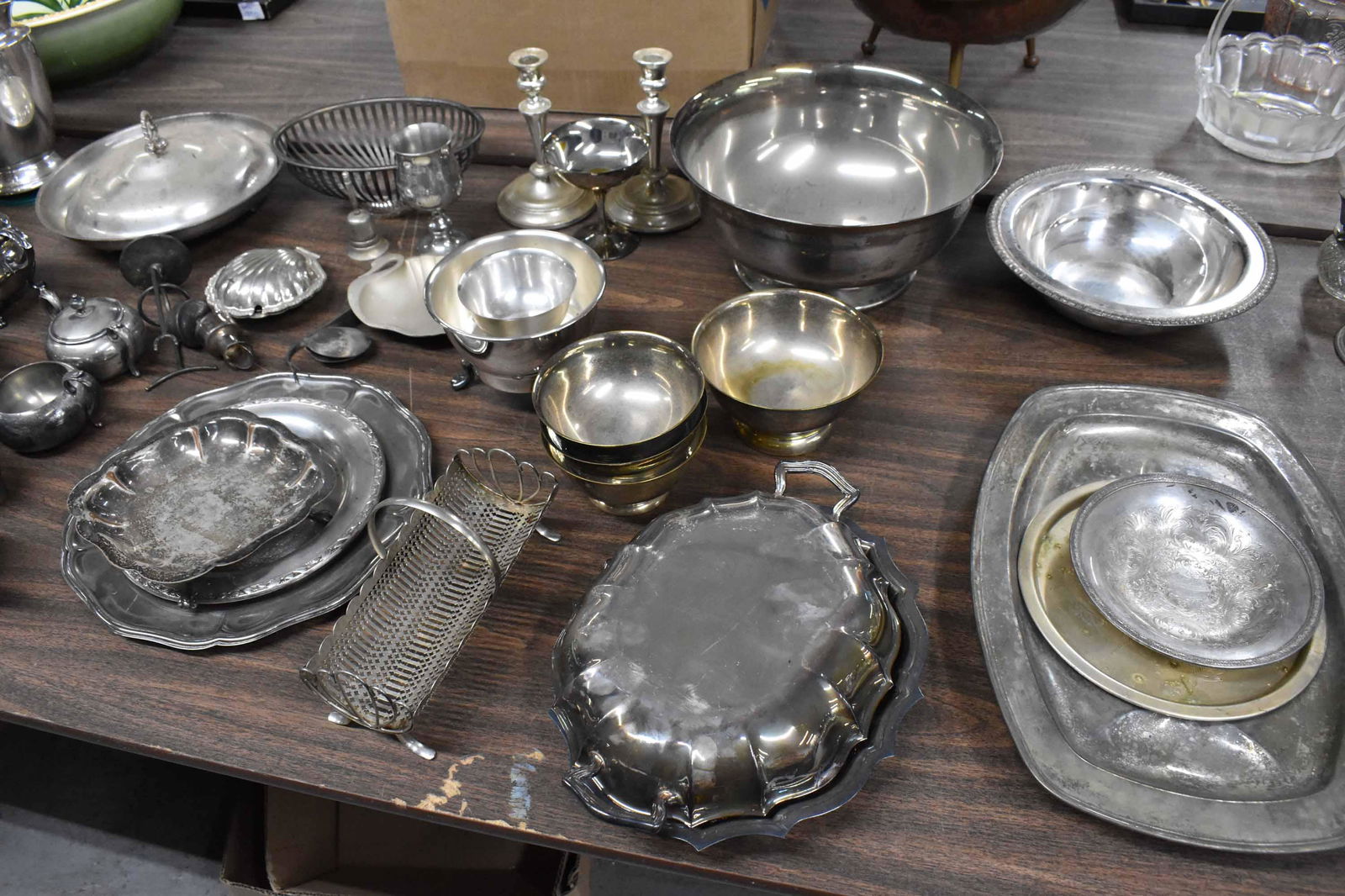 Group of Silverplate Table Articles (1 of 3)