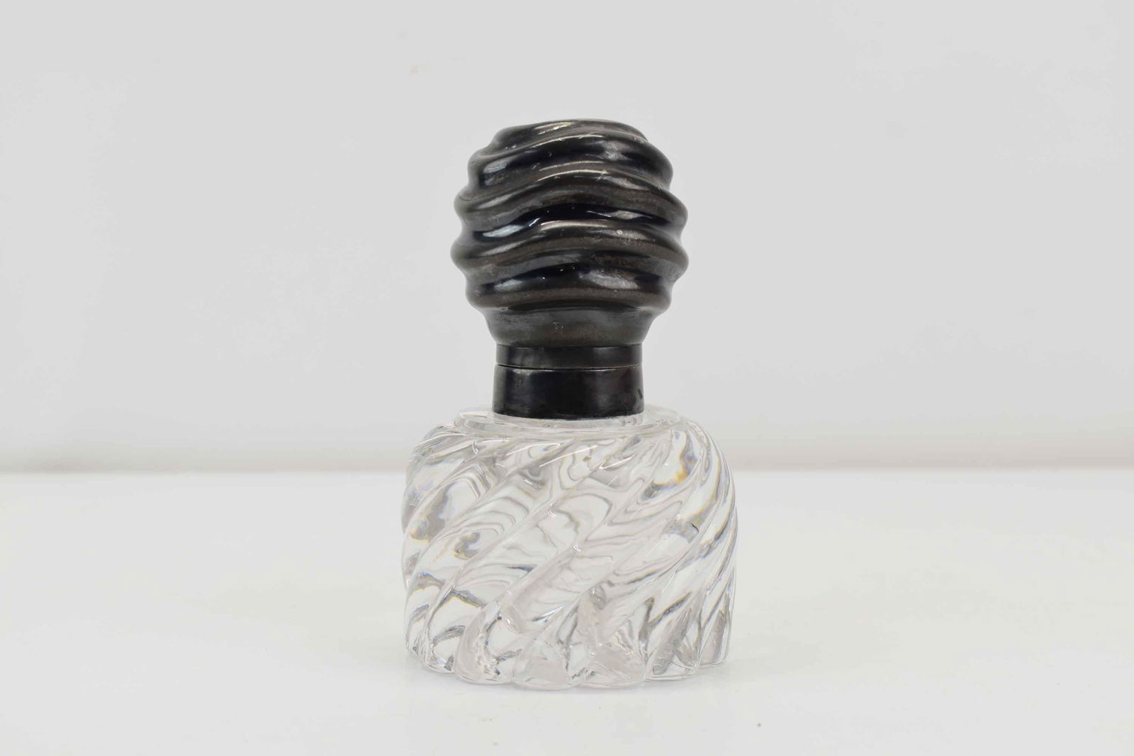 Victorian Derby Silver Co. Silverplate Ink Well (1 of 7)