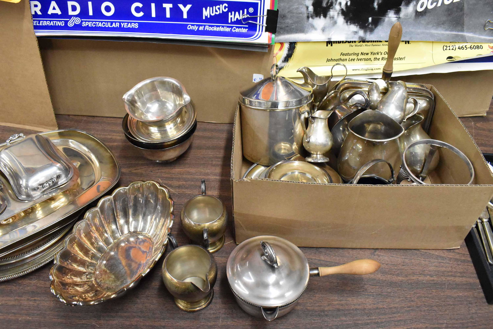 Group of Assorted Silverplate Table Articles (1 of 9)