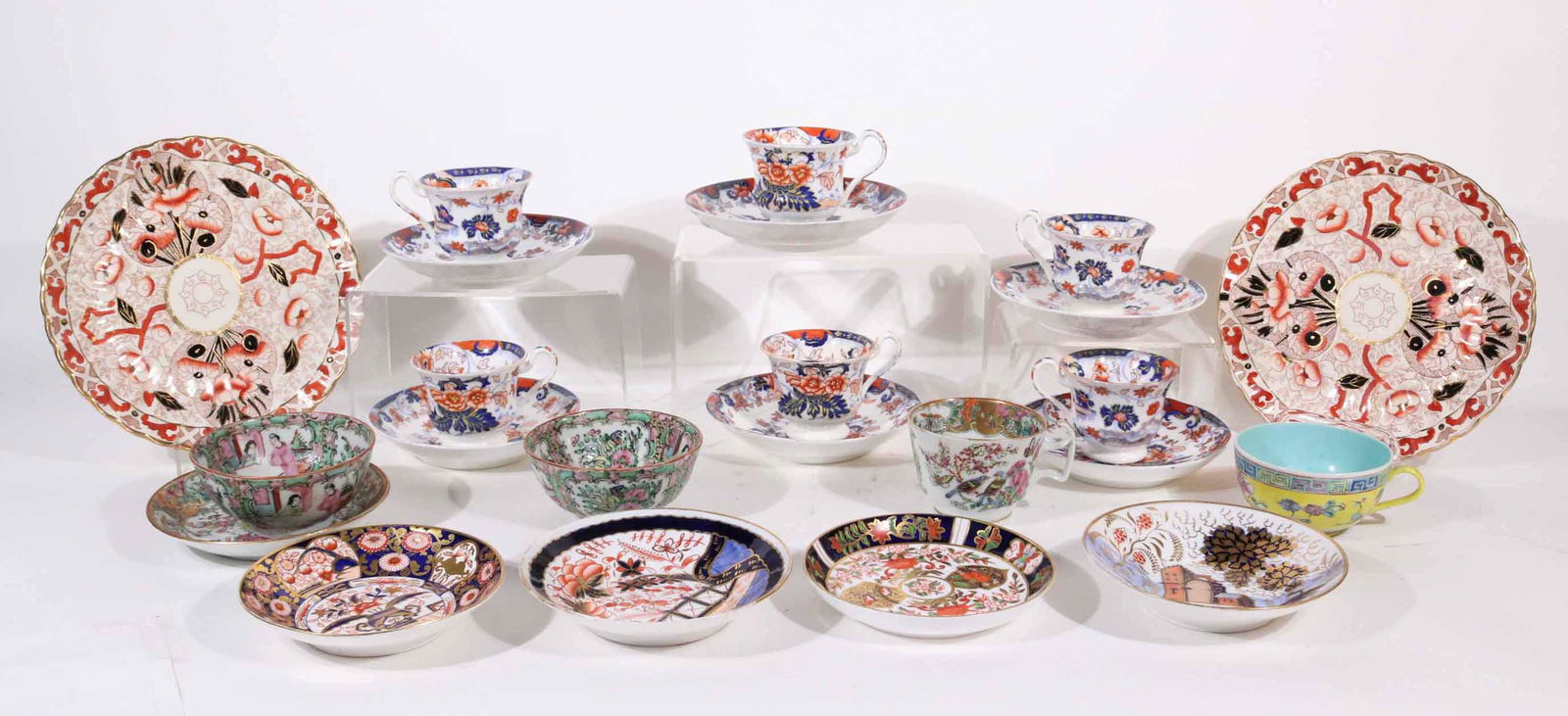 Group of Chinese and Japanese Table Articles (1 of 12)