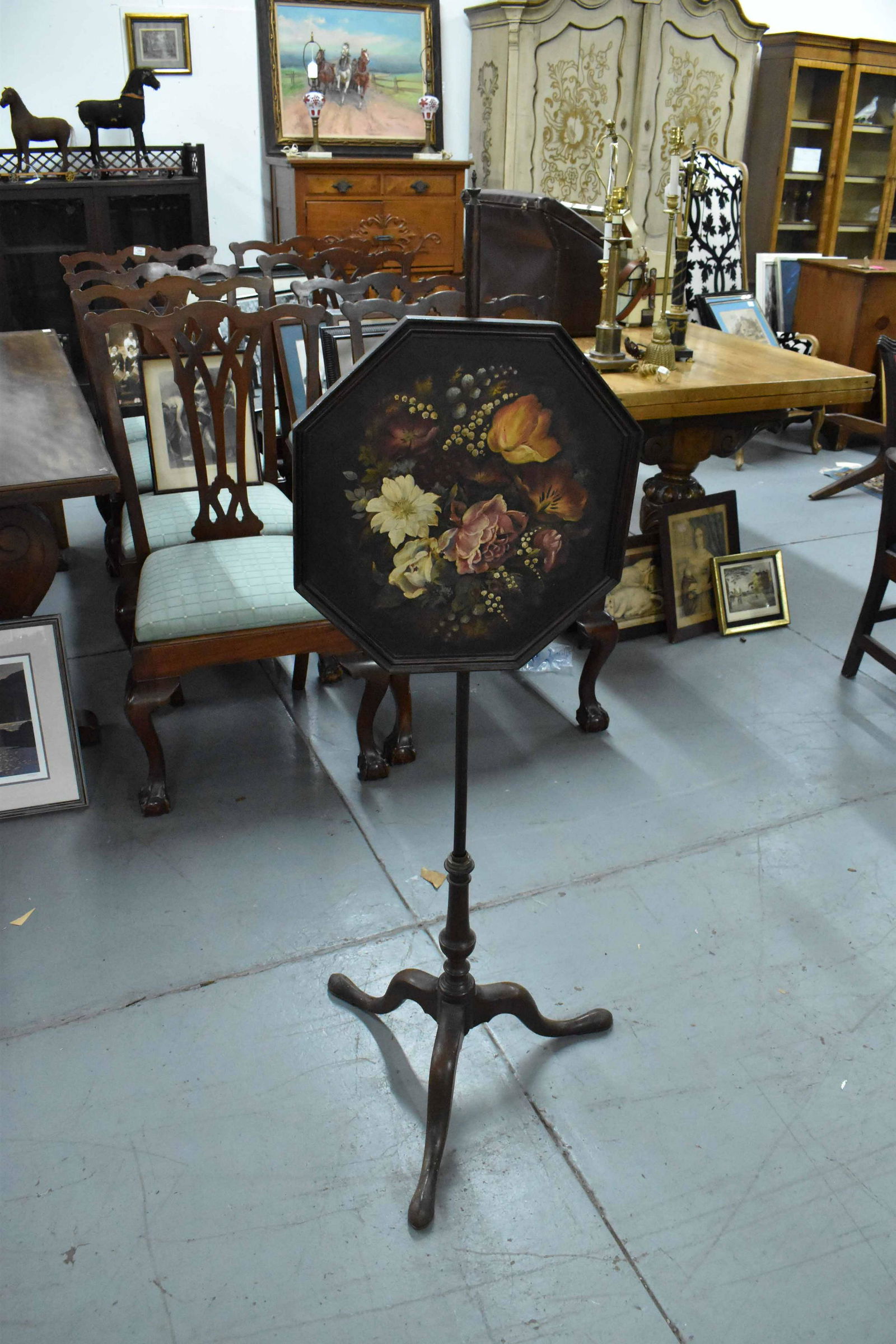 Floral Decorated Adjustable Fire Screen (1 of 6)
