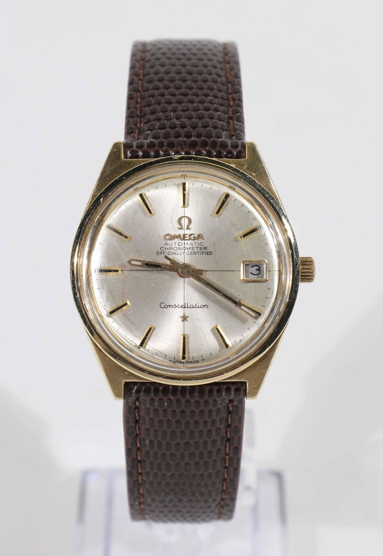 Vintage Omega Constellation Automatic Watch: Vintage Omega 10K Gold Filled Automatic Constellation Chronometer Swiss Made Officially Certified Dress Watch, circa 1970's. wear/worn/light scratches but in overall Good condition, automatic movement