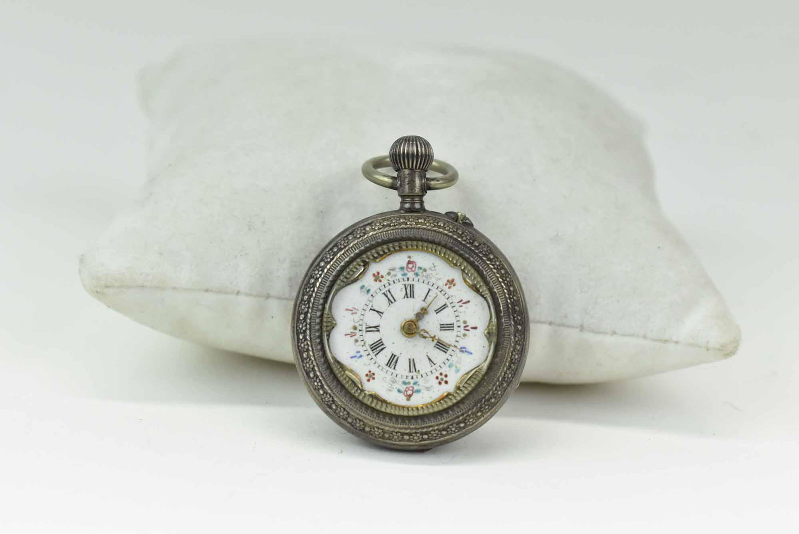 P & M Ladies Silver Swiss Pocket Watch (1 of 5)