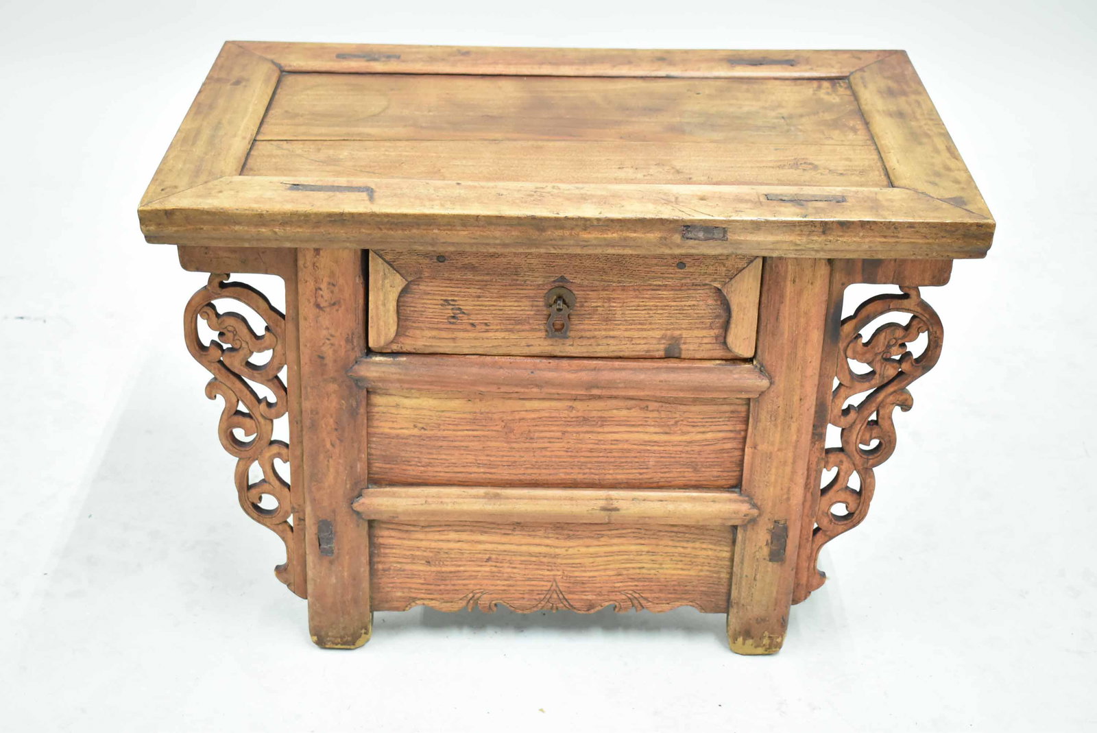 Oriental Style Hardwood Altar Table: Oriental Style Hardwood Altar Table. Used condition, 25 1/2" x 14 1/2"x 17 1/2" tall